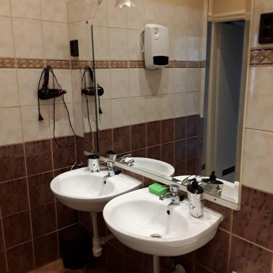 Civis Gold Apartman Debrecen Exterior photo